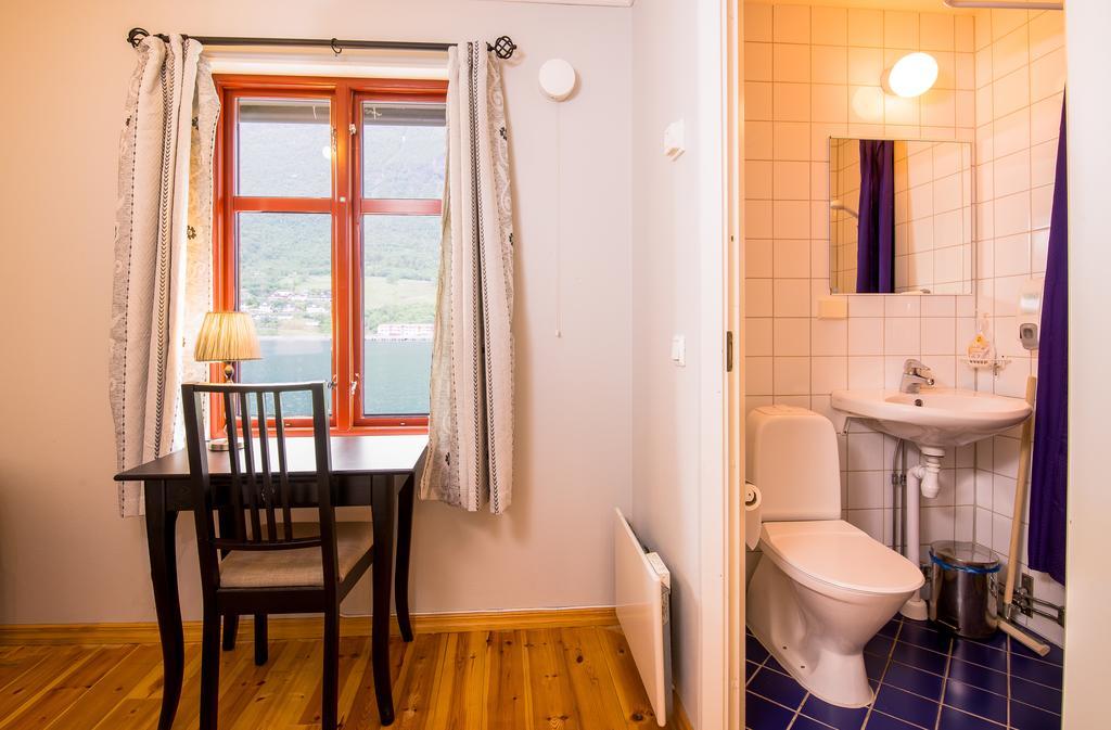 Nesset Fjordcamping Olden